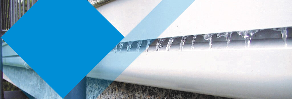 Balkonrandbereich | © Gutjahr Systemtechnik Balkonrinne in der Wasser abfließt | © Gutjahr Systemtechnik